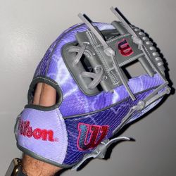 WILSON A2000 CWS “LIGHTNING” INFIELD GLOVE