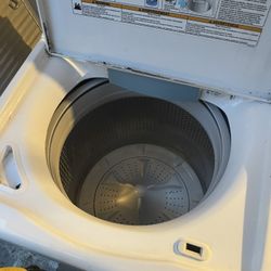 Whirpool Cabrio Washer And Gas Dryer 
