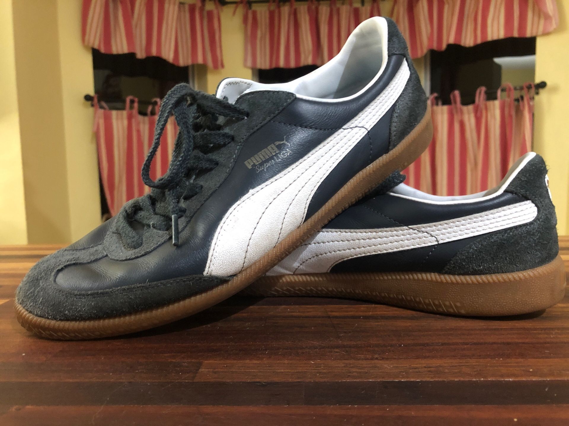 Puma Suede Soccer, Futsal, Indoor Shoes, Mens 10.5