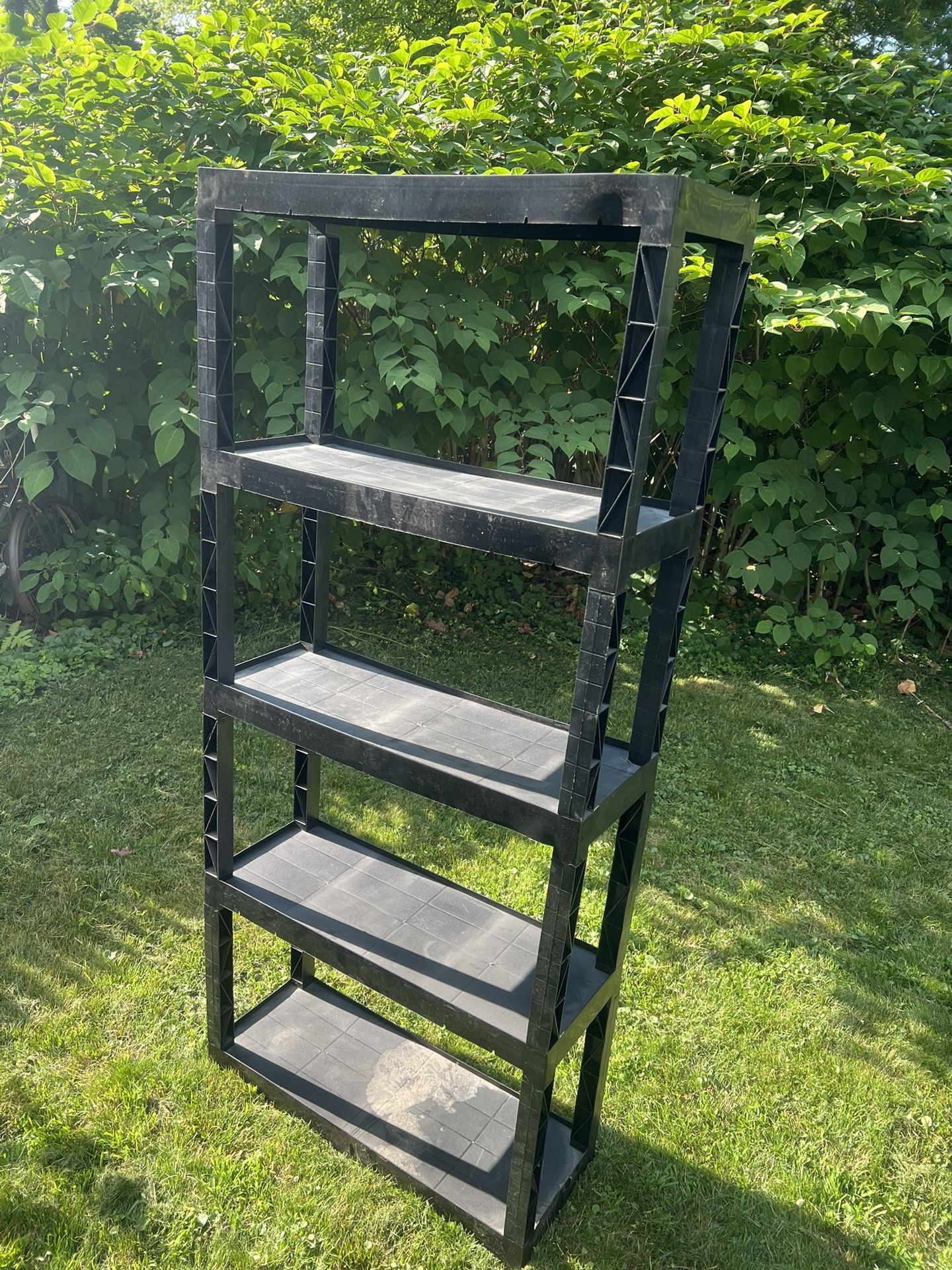 5-shelf plastic shelving unit