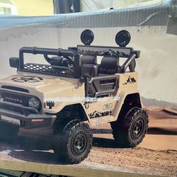Electric Jeep Charger Brand New Close In Box Nothing Missing Any Parts 