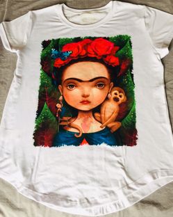 Frida Kahlo animated T-shirts for women