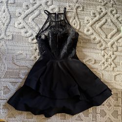 Mini short skater Black Lace Halter Dress sheer top zip up back sz amall   black dress with lace halter top. Perfect for evening events.