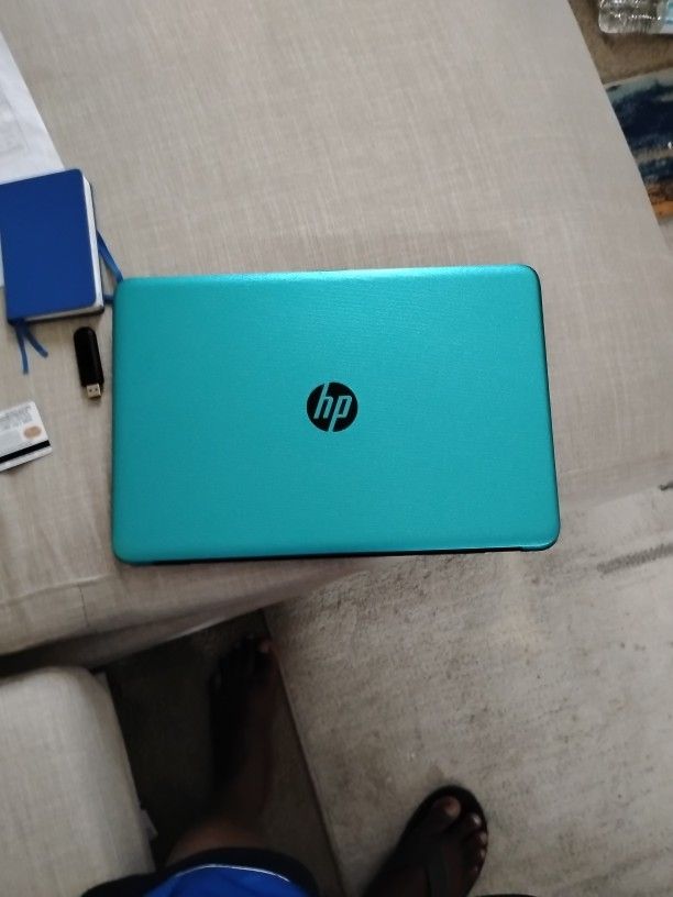 HP COMPUTER VERY GOOD CONDITION LIKE NEW