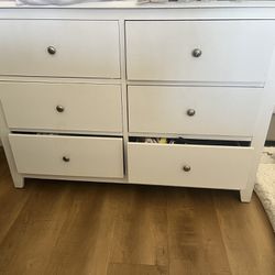 White Dresser/nightstand 