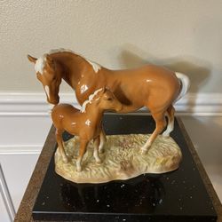 Beswick Mare and Foal Porcelain Figurine.