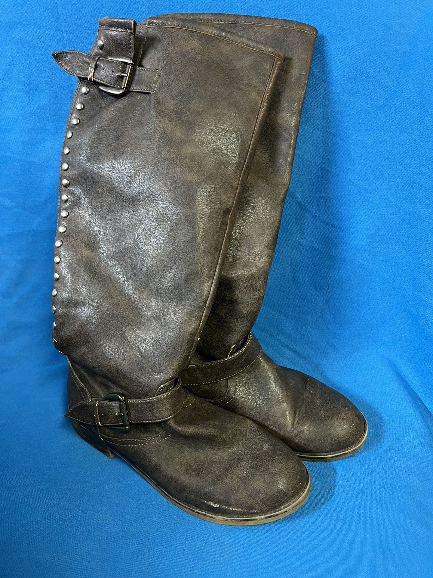 Zipper Up Knee High Boots Size 9