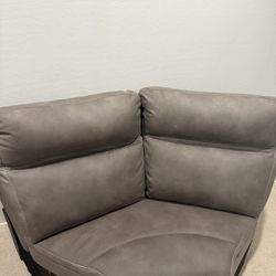 Leather Couches Excellent Condition. 