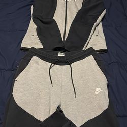 Half n half Nike tech