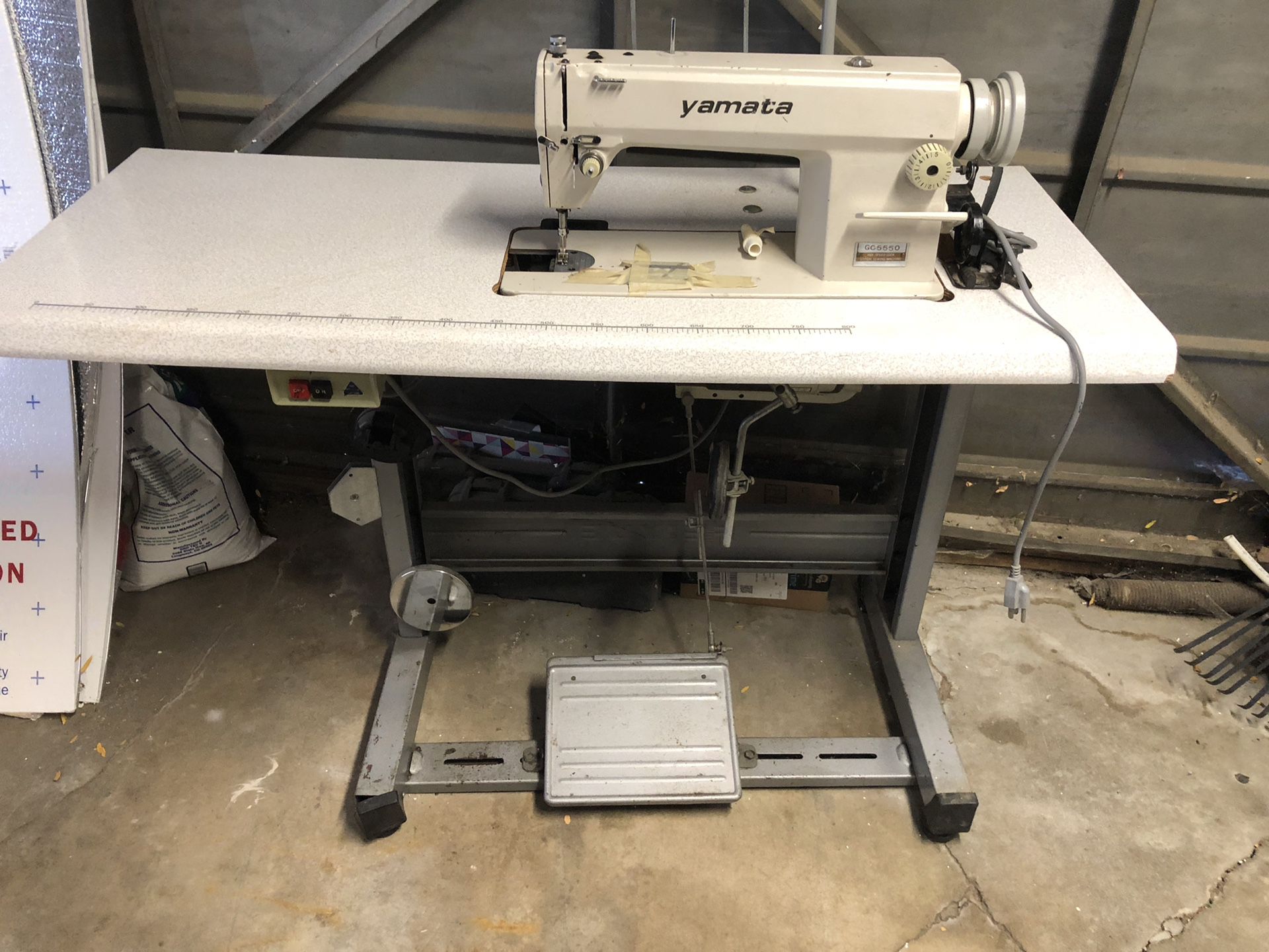 Industrial sewing machine