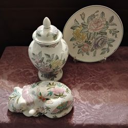 Beautiful Vintage Chinese Rose Floral Hand Painted Located In Reedley 