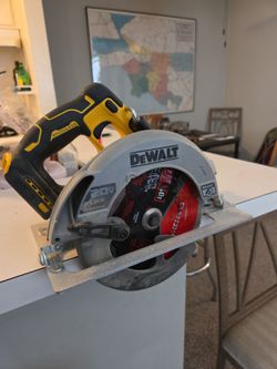 Dewalt 20V Flex Volt Advantage Circular Saw
