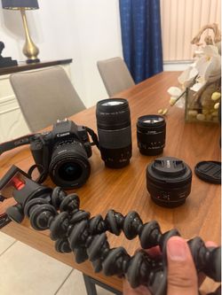 CANON REBEL SL3 w/ 4 lens