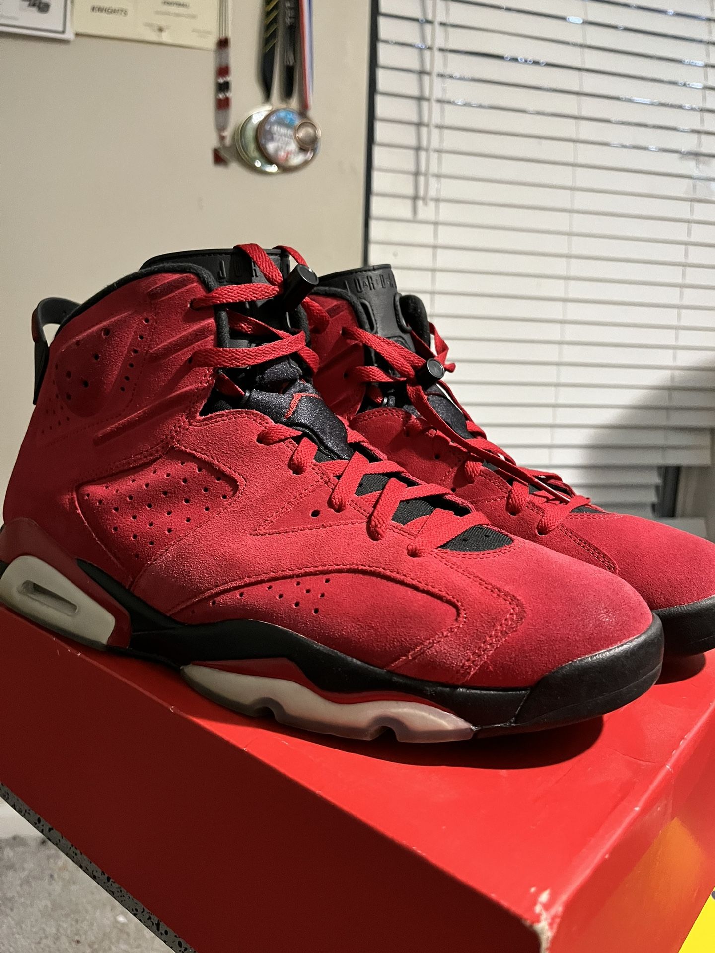 Jordan 6 Retro Toro Braves