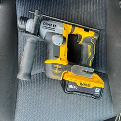 Dewalt 20v Rotary Hammer 5/8 Con Batería 🔋 8.0ah Son Nuevos $200 Firme Precio Con Toy Batería 🔋 