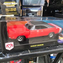 Diecast 69’ Dodge Charger R/T 1/18 1:18!!! More cars/trucks on my page!!!