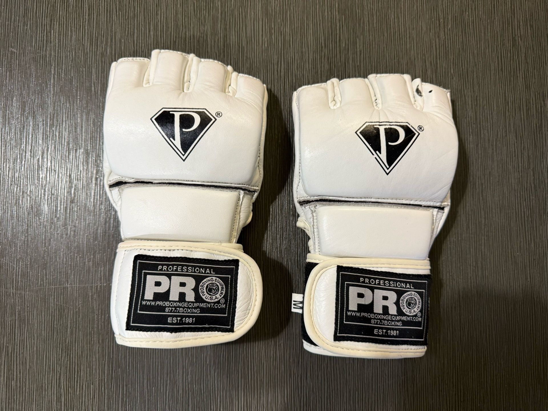White PR MMA Sparring Gloves (Size Medium) – Gently Used