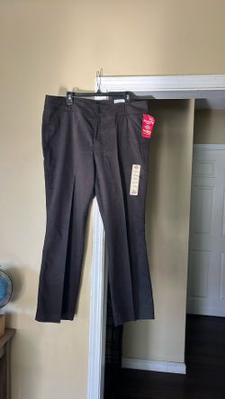 Dickies Wide Band 21 School Wear Brown Pants Brand New Come With Tags. Pretty pants But It Doesn’t Fit Me 