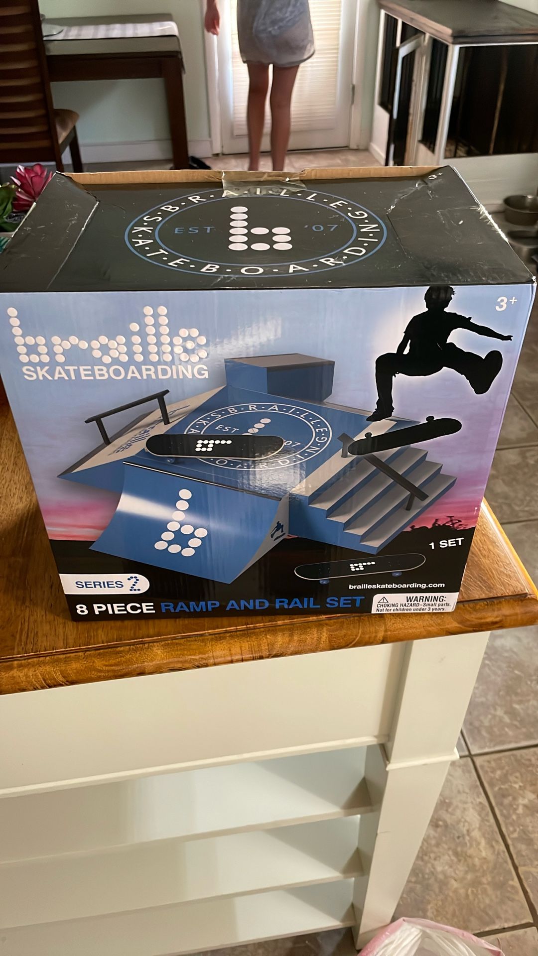 finger skateboard