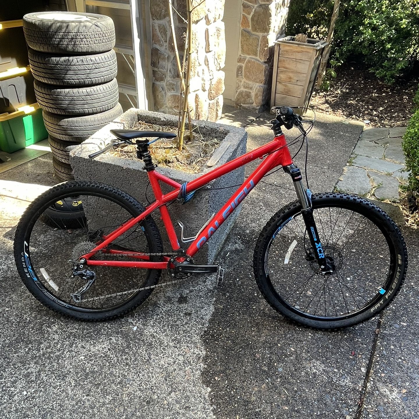 Raleigh Tokul 2 Mountain Bike Flat Tires for Sale in Tigard OR OfferUp
