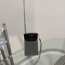 Radio shack Am/fm pocket radio
