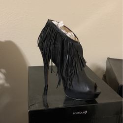 Black Fringed Boot Size 9