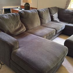 Sectional Couch With Ottoman