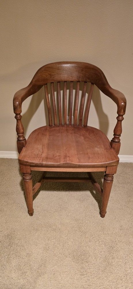 Old Very Stout Bank Or Courtroom Chair