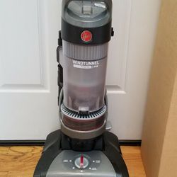 HOOVER VACUUM CLEANER WITH POWERFUL SUCTION WORKS 4th floor VACUUM 