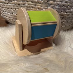 Lovevery The Sensory Spinning Rainbow Wheel Toy. 