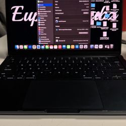 Mac book air apple m2 8gb 13.6”