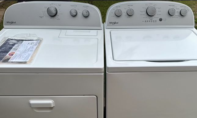 WHIRLPOOL HE KING SIZE STAINLESS STEEL W&D. 3 YEARS OLD.  LIKE NEW.