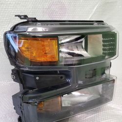 2019 Chevrolet Silverado Front Right Headlight