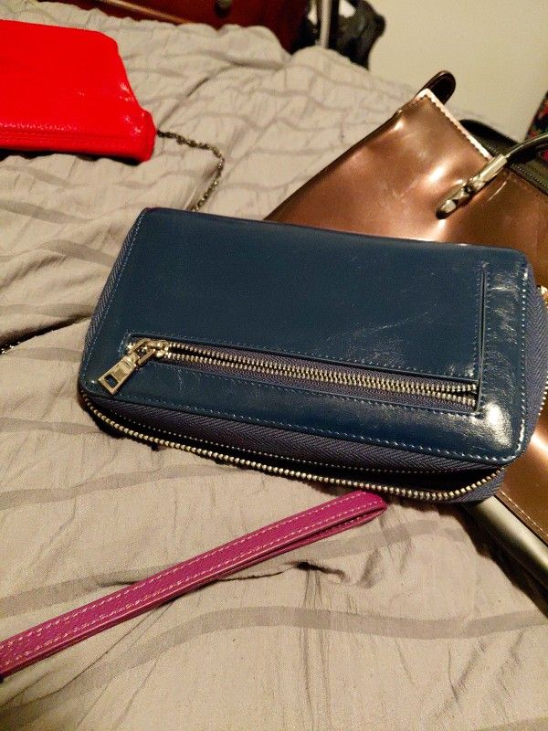 Wallets & Hand Pocketbooks