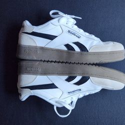 Reebok Classic Women Size 7