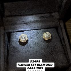 Flower Set Diamond Earrings 