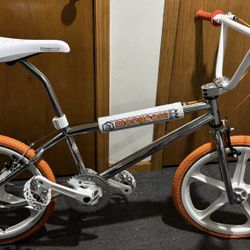 BMX  Mongoose Expert Bike - Looptail 👀 