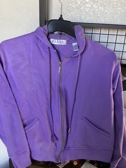 Nice & Warm Size Med Hoodie $4.00