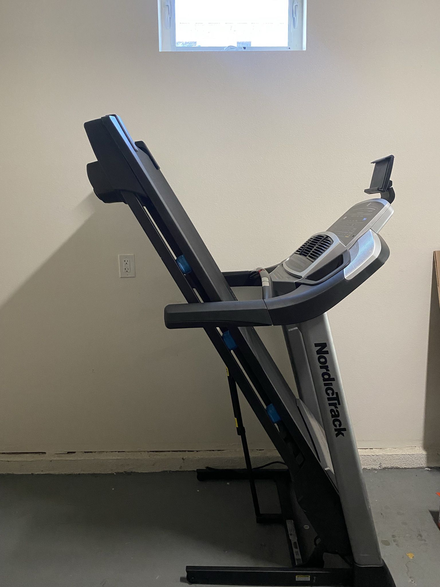 C950i treadmill online price