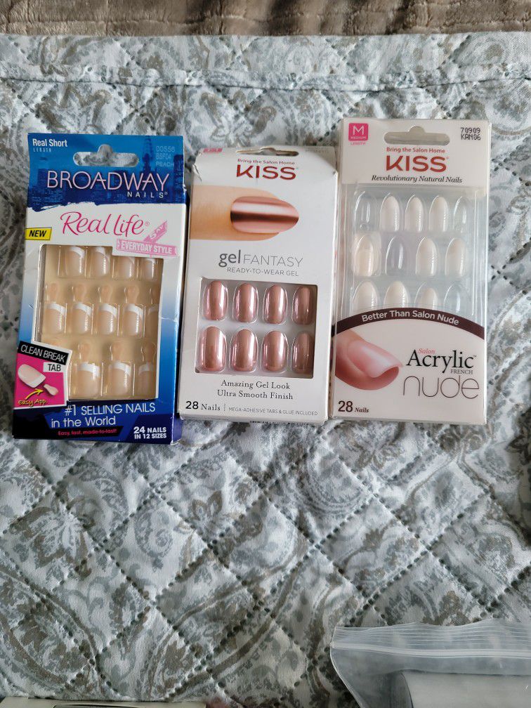 Broadway  Kiss Nails Ready To Wear  New