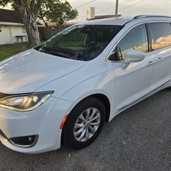 2018 Chrysler Pacifica