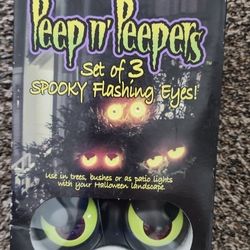 New 9 Ft. Peepin Peepers Flashing Eyeballs String Of Halloween Lights 30 With Tax On Amazon SHIPPING IS AVAILABLE