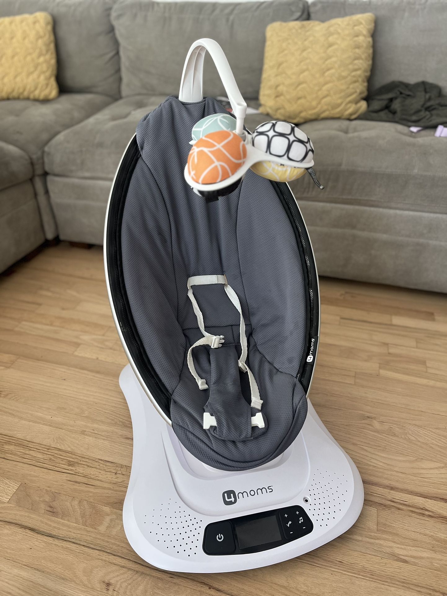 4 Moms Mamaroo Swing