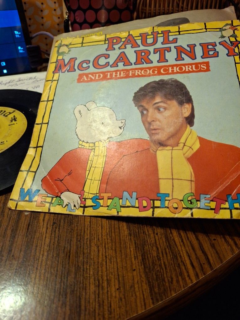 Paul McCartney And Fro g Chorus