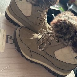 BearPaw Women’s Snow/Rain Boot