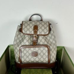 Gucci GG Supreme Backpack Mint Condition