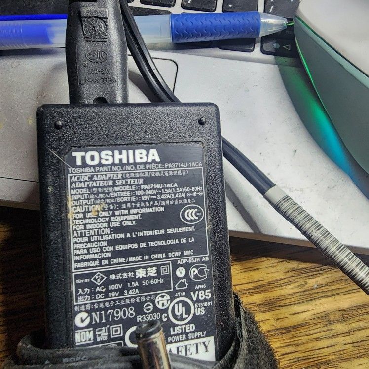 Laptop Power Supply
