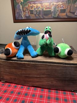 Rainbow Friends Series 2 Plush Lot of 4 - Green with Pink, Blue, and Lookies