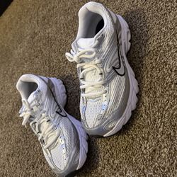 Women's Nike Air Max Moto 2K SIZE 9 In Women