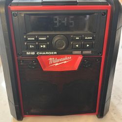 Milwaukee M18 Charger Speaker